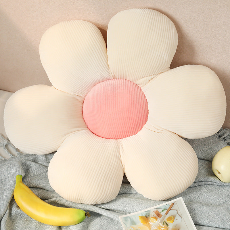 Small Daisy Flower Throw Pillow 🌼
