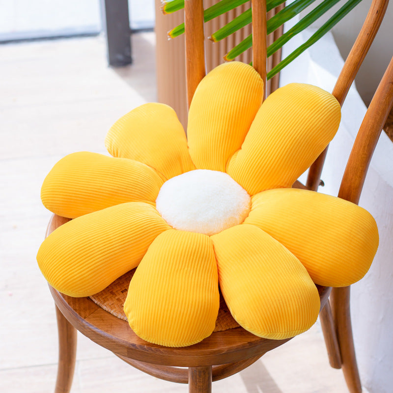 Small Daisy Flower Throw Pillow 🌼